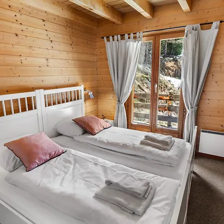 Chalet Magnifique Au Calme Et En Pleine Nature Saas-Fee